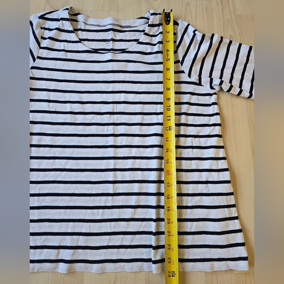 J.Jill Pima Slub Scoop Neck Side Slit Tee Size Large Petite - Picture 6 of 9